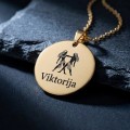 Graviruotas pakabukas su zodiako ženklu ir vardu, nerūdijantis plienas 316L Graviruotas pakabukas su zodiako ženklu ir vardu, nerūdijantis plienas 316L